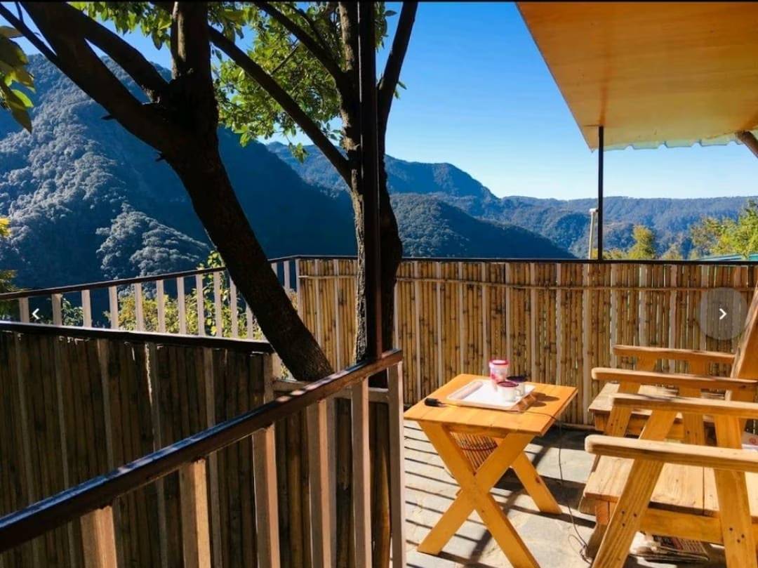 bamboo cottage in pangot