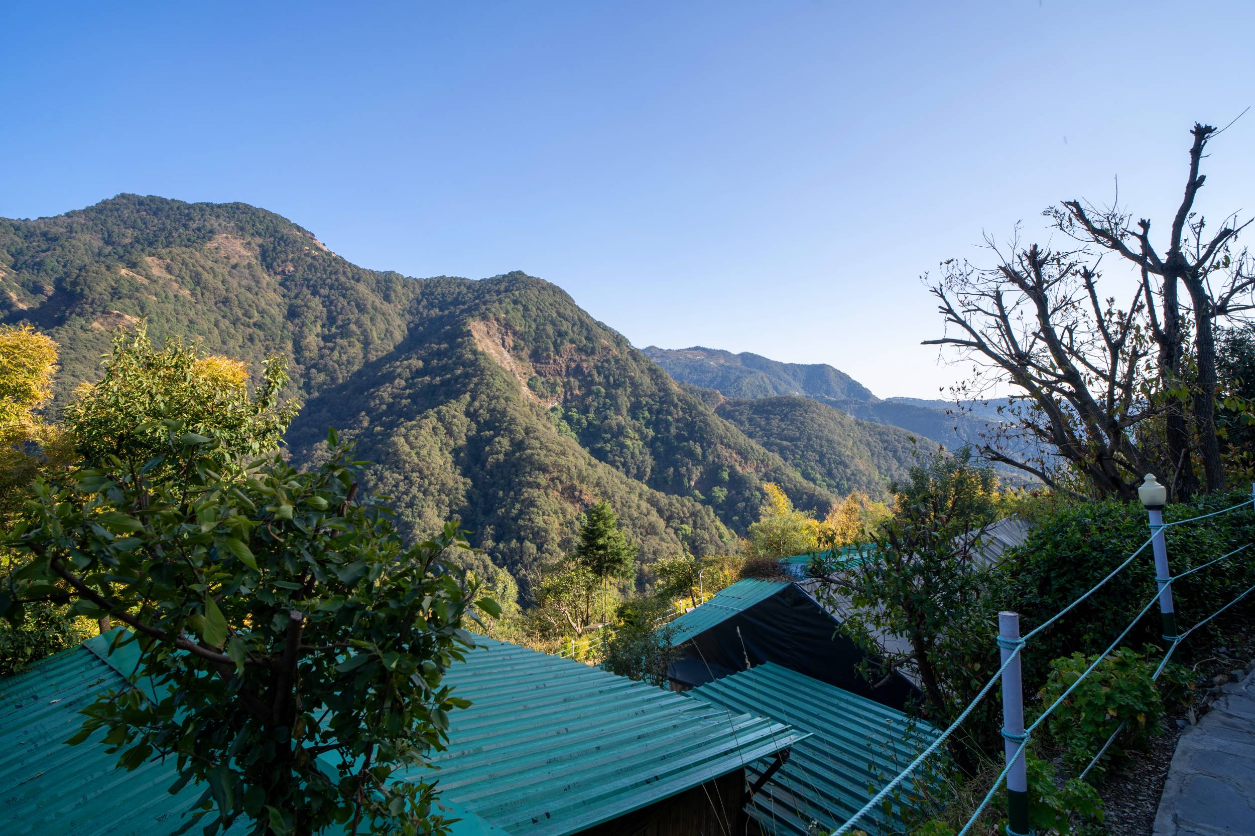 resorts in pangot